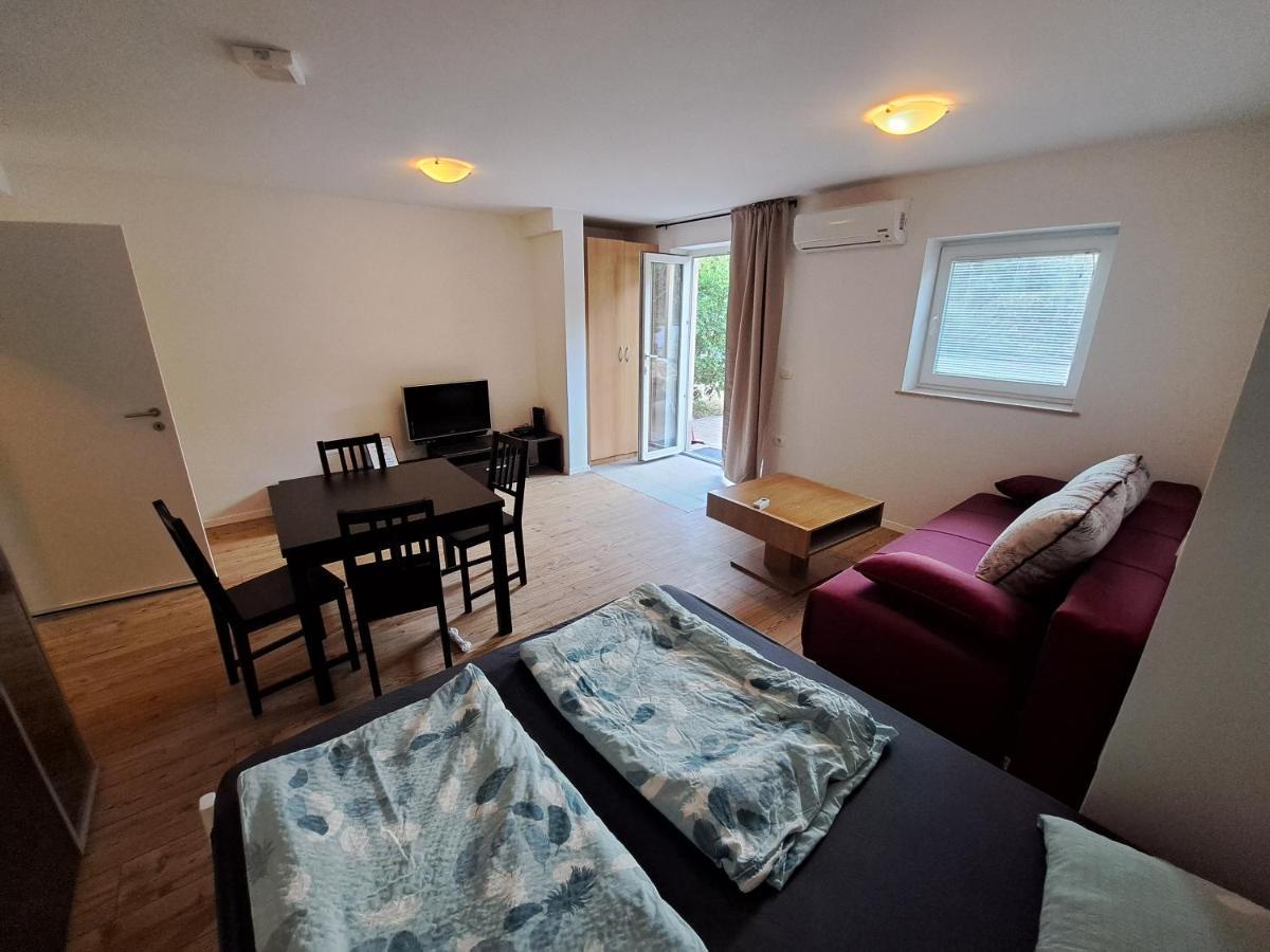 Apartments Pronavtik Пиран Экстерьер фото