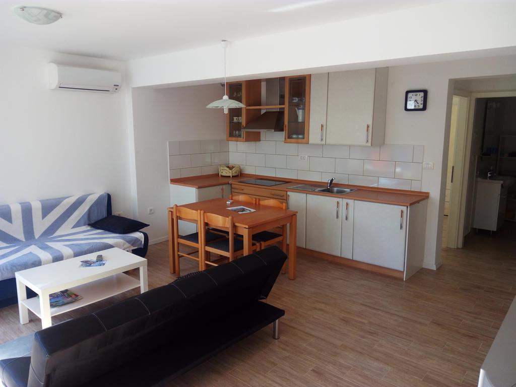 Apartments Pronavtik Пиран Экстерьер фото